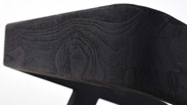 fauteuil-de-table-bois-brûlé-shou-sugi-ban-design-hôtel-hospitality-artisanat-dossier