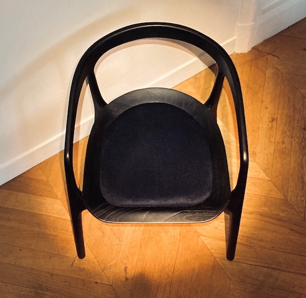 fauteuil-chaise-design-bois-brûlé-shou-sugi-ban-yakisugi-bois-massif-cintré